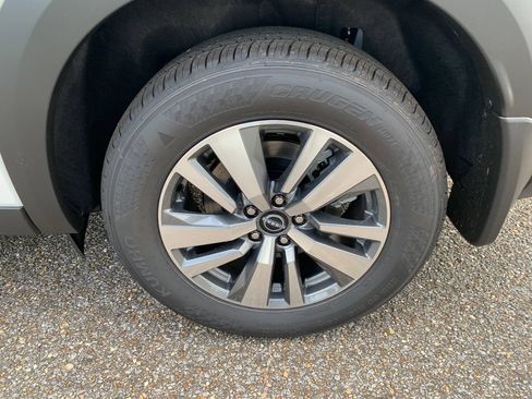 New 2026 Nissan Pathfinder SL FWD image 7