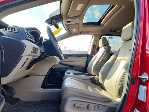 Certified 2023 Honda Odyssey EX-L image 13