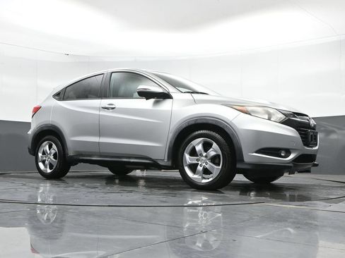 Used 2016 Honda HR-V EX image 37
