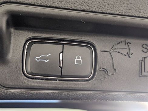 Used 2021 Ford Explorer XLT w/ Equipment Group 202A image 32