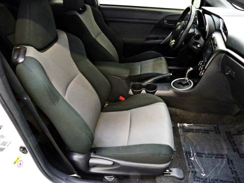 Used 2014 Scion tC FWD image 11