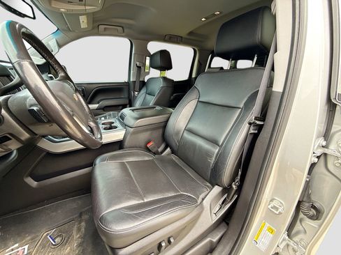 Used 2018 Chevrolet Silverado 1500 LTZ Z71 w/ Redline Edition AWD/4WD image 13