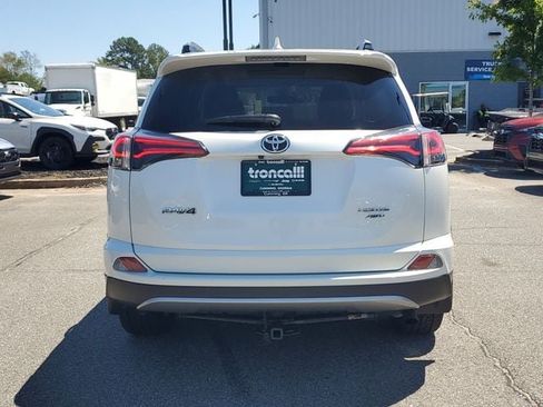 Used 2018 Toyota RAV4 Limited AWD/4WD image 5