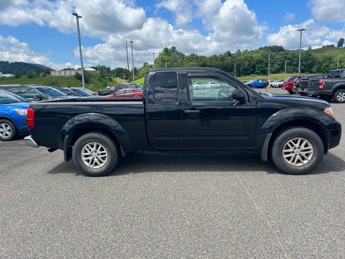 Used 2014 Nissan Frontier SV AWD/4WD image 4