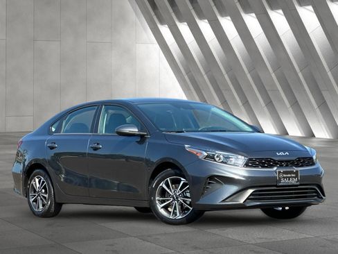 Used 2024 Kia Forte LXS w/ LXS Technology Package FWD image 1