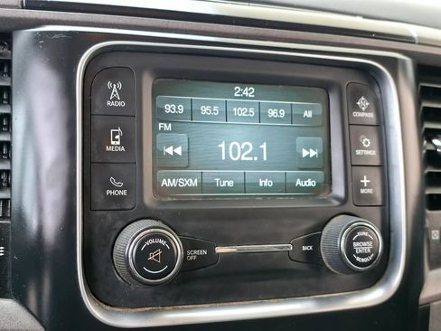 Used 2015 RAM 1500 Express RWD image 18