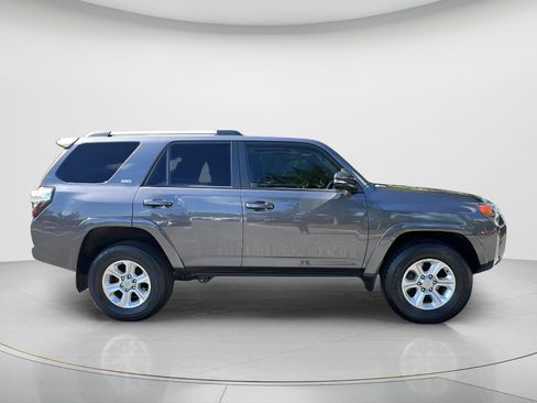 Used 2023 Toyota 4Runner SR5 Premium w/ Moonroof Package AWD/4WD image 4
