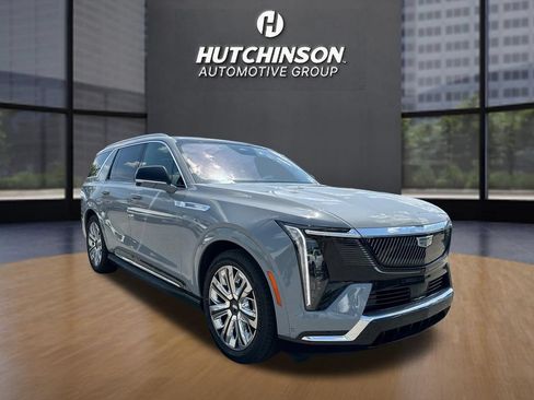 Certified 2026 Cadillac Escalade IQL Luxury w/ LPO, Radiant Package AWD/4WD image 1