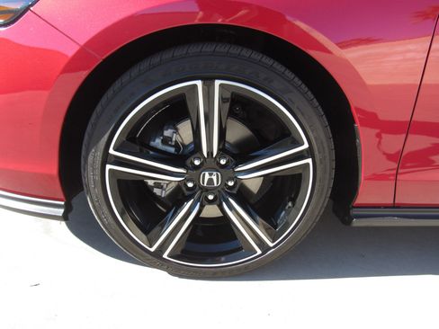 Certified 2025 Honda Accord Sport image 4