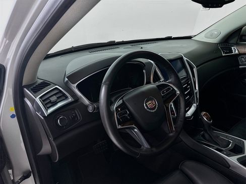 Used 2016 Cadillac SRX Luxury image 10