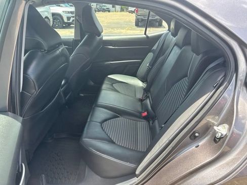 Used 2023 Toyota Camry SE FWD image 11