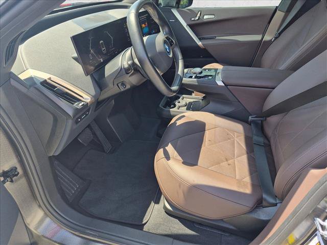 Certified 2024 BMW iX xDrive50 w/ Premium Package AWD/4WD image 17