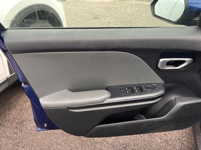 Used 2025 Kia K4 FWD image 9
