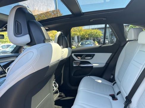 Used 2026 Mercedes-Benz GLC 300 4MATIC image 25