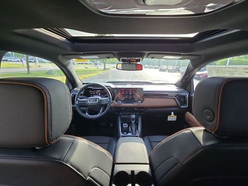 New 2026 GMC Canyon AT4 w/ Technology Plus Package AWD/4WD image 21