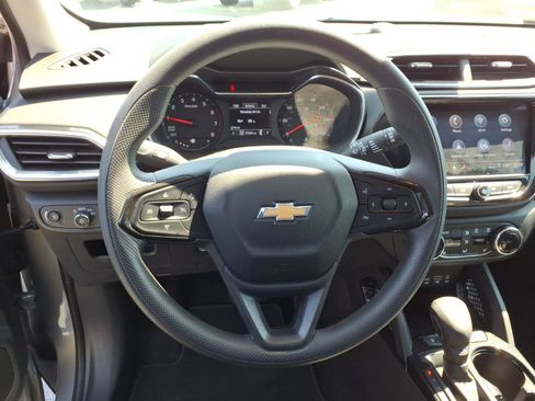 Used 2023 Chevrolet TrailBlazer LT w/ Convenience Package AWD/4WD image 7