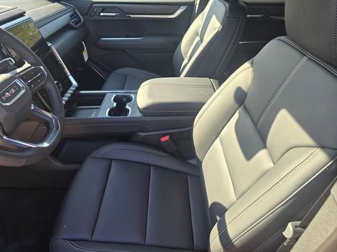 New 2026 GMC Acadia Elevation image 18