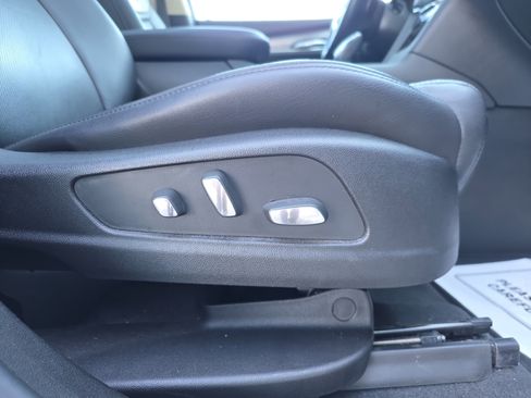 Used 2018 Cadillac XT5 Luxury w/ Driver Awareness Package image 31