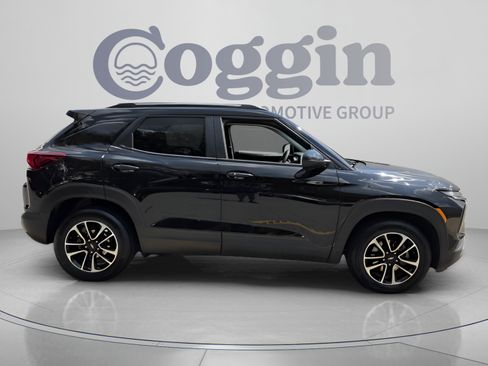 Used 2025 Chevrolet TrailBlazer LT FWD image 6