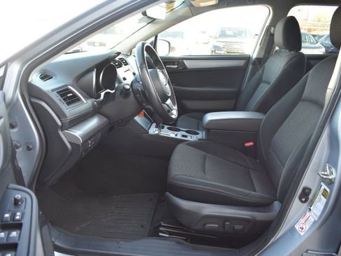 Used 2019 Subaru Outback 2.5i Premium image 13