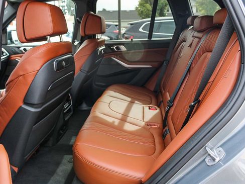 Used 2024 BMW X5 xDrive50e image 18