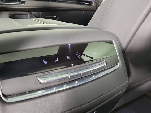 Certified 2024 Cadillac Escalade Sport w/ LPO, ONYX Package AWD/4WD image 15