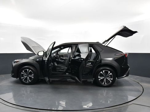 Used 2024 Subaru Solterra Premium image 34