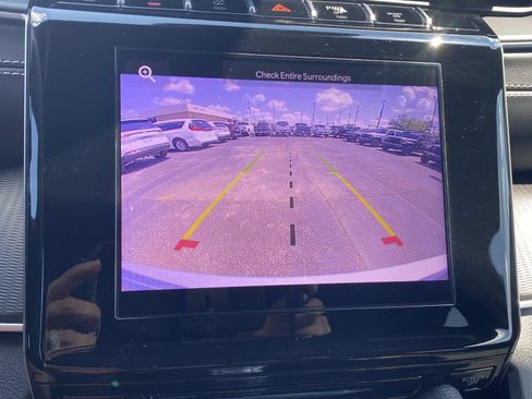 Used 2025 Jeep Grand Cherokee Laredo RWD image 30