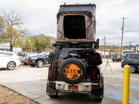 Used 2023 Land Rover Defender 110 S image 16