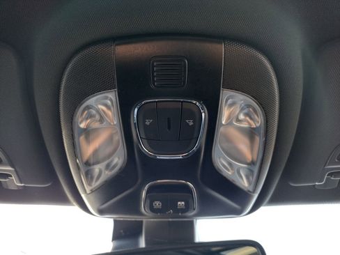 Used 2023 Jeep Compass Limited w/ Sun and Sound Group image 33