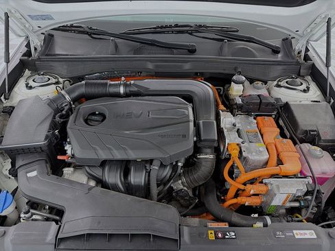 Used 2025 Hyundai Sonata SEL FWD image 30