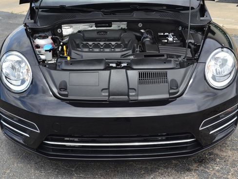 Used 2019 Volkswagen Beetle 2.0T S FWD image 32
