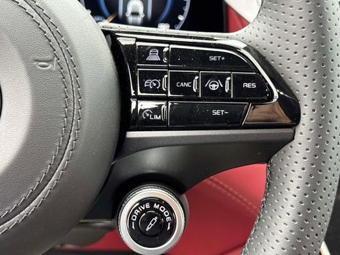 New 2026 Maserati Grecale Modena image 9