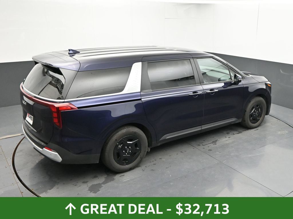Used 2026 Kia Carnival FWD image 30