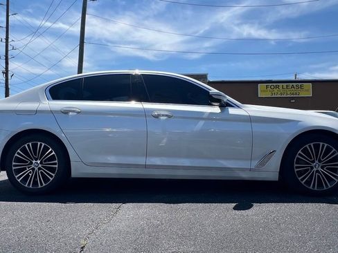 Used 2017 BMW 530i RWD image 9