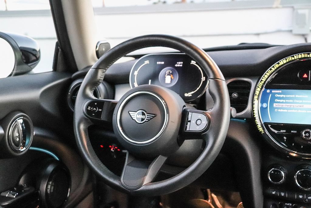 Used 2024 MINI Cooper SE FWD image 17