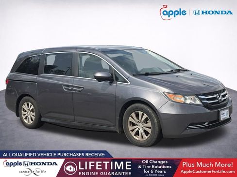 Used 2016 Honda Odyssey SE image 1