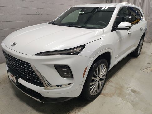 New 2026 Buick Enclave Avenir w/ Super Cruise Package image 19