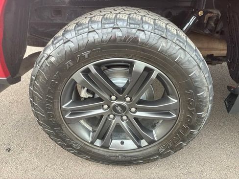 Used 2021 Ford F150 Lariat w/ Equipment Group 502A High AWD/4WD image 14