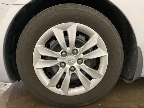 Used 2012 Hyundai Sonata GLS image 19