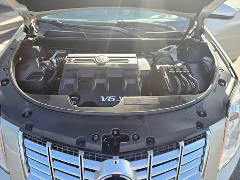 Used 2016 Cadillac SRX Performance w/ Driver Awareness Package image 11