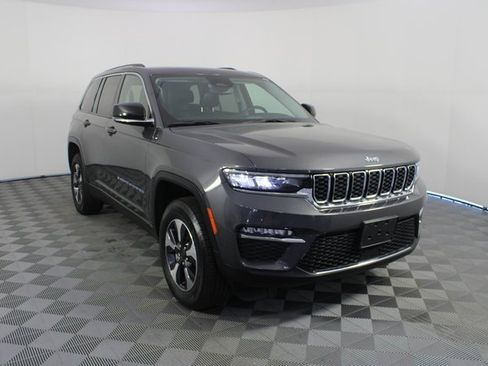 Used 2023 Jeep Grand Cherokee 4WD 4xe image 29