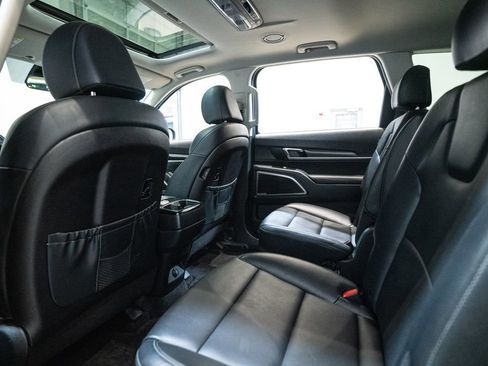 Used 2025 Kia Telluride S image 36