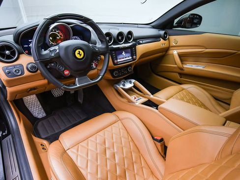 Certified 2016 Ferrari FF image 13