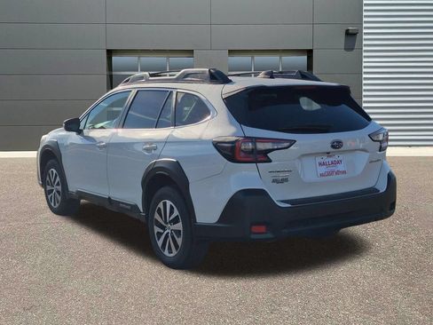 Certified 2025 Subaru Outback Premium AWD/4WD image 8