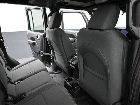 New 2025 Jeep Gladiator Sport image 20