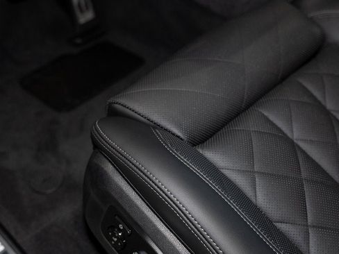 New 2026 BMW X7 xDrive40i w/ M Sport Package image 16