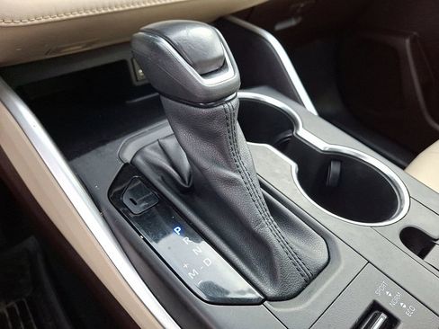 Used 2022 Toyota Highlander XLE image 16