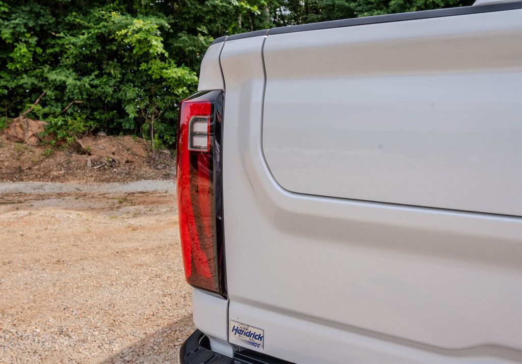 Used 2024 GMC Sierra 2500 Denali w/ Denali Reserve Package AWD/4WD image 10