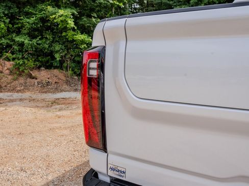 Used 2024 GMC Sierra 2500 Denali w/ Denali Reserve Package AWD/4WD image 10